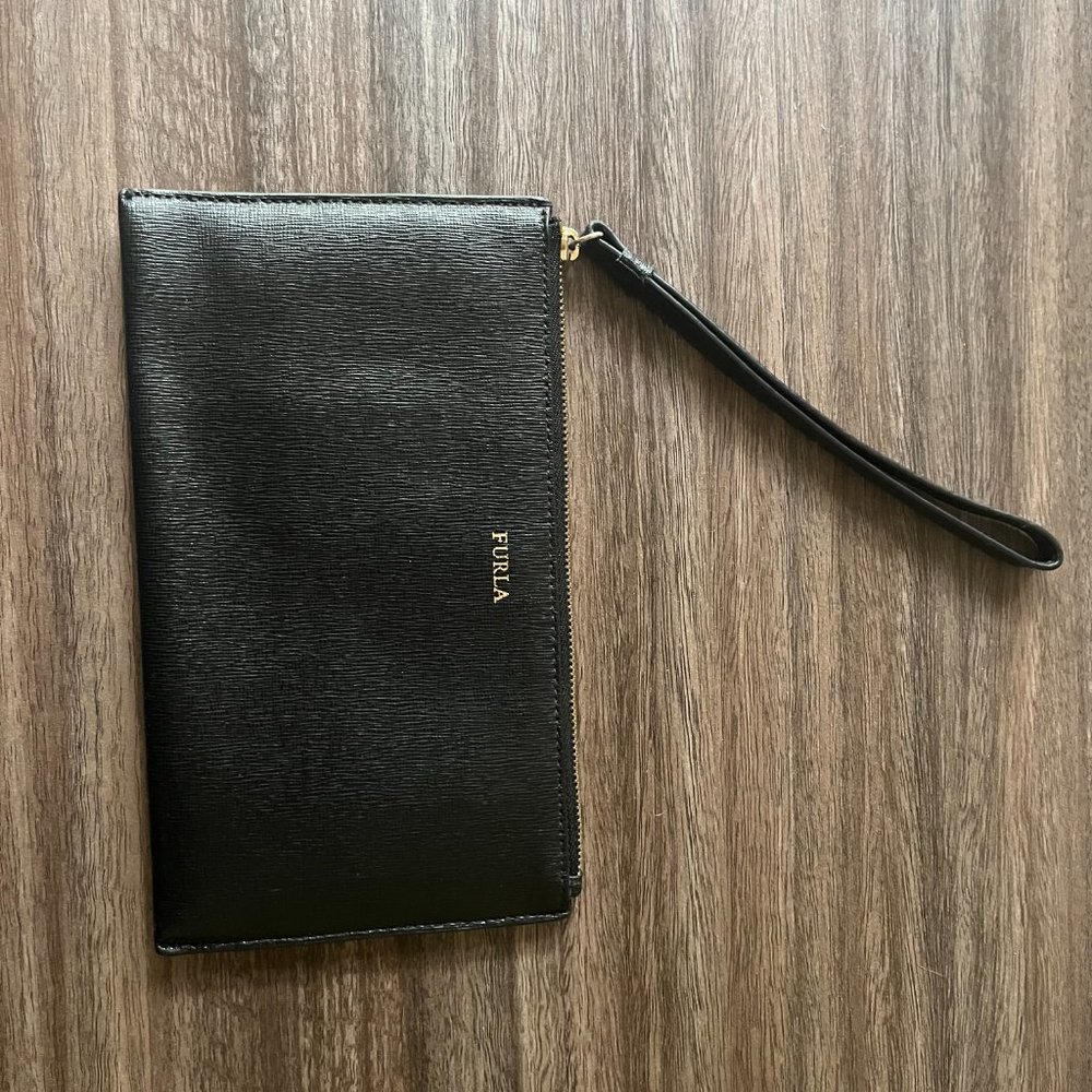 FURLA Leather Wristlet in black color